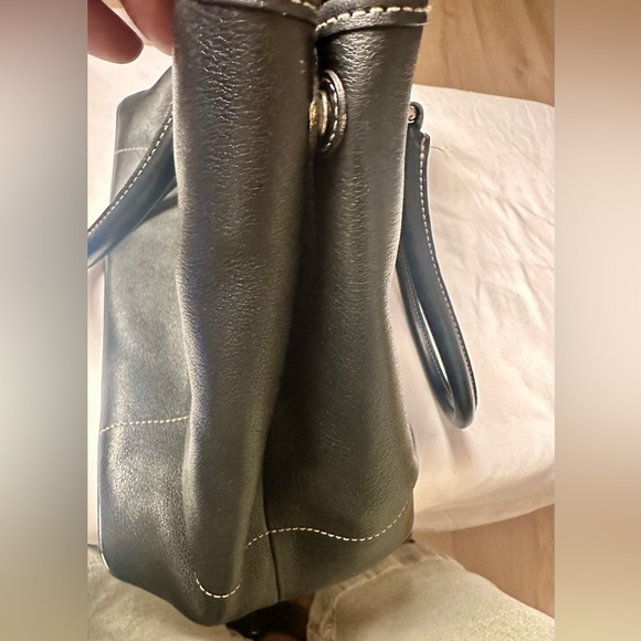 COACH Vintage Hamptons Large Black Leather Tote 7757 Serial # E2J-7757 - Picture 13 of 13